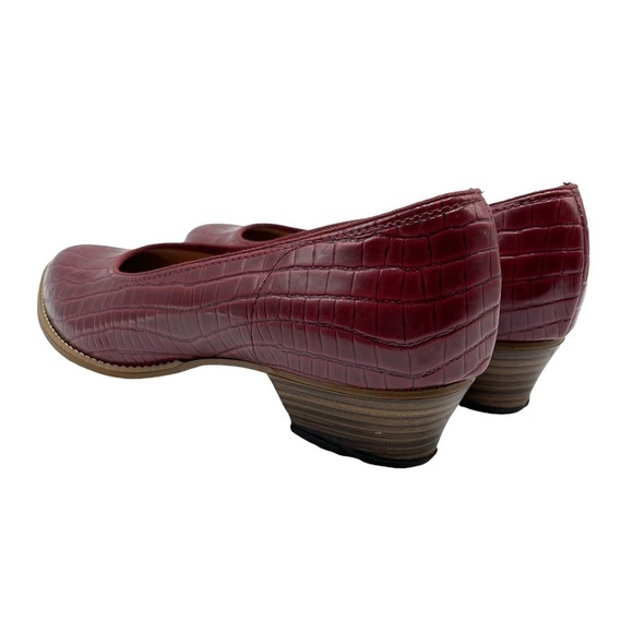 Vintage QualiCraft Casualets Red Crocodile Embossed Block Heels Pumps Size 9 - Picture 3 of 16